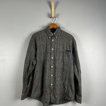 Load image into Gallery viewer, Vintage GANT button down
