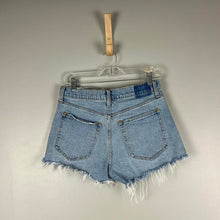 Load image into Gallery viewer, Abercrombie &amp; Fitch Jean shorts
