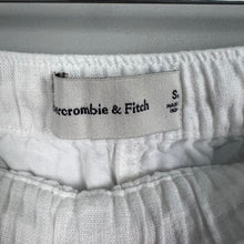 Load image into Gallery viewer, Abercrombie &amp; fitch linen shorts

