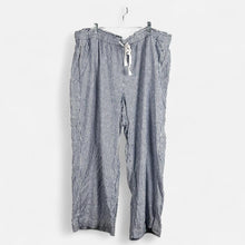Load image into Gallery viewer, Lane Bryant striped pants
