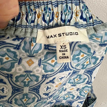 Load image into Gallery viewer, Max studio wrap skirt
