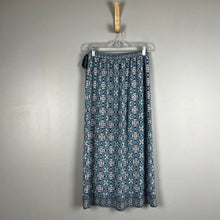 Load image into Gallery viewer, Max studio wrap skirt
