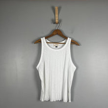 Load image into Gallery viewer, Universal thread tank top
