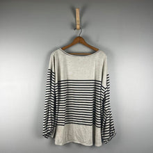 Load image into Gallery viewer, Max studio long sleeve top
