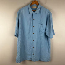 Load image into Gallery viewer, Tommy Bahama men’s shirt

