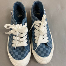 Load image into Gallery viewer, Rocket dog jumpin blue checkered sneakers
