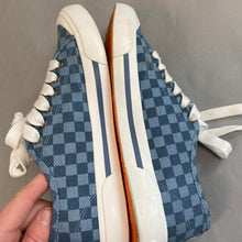 Load image into Gallery viewer, Rocket dog jumpin blue checkered sneakers
