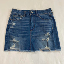 Load image into Gallery viewer, American Eagle jean skirt
