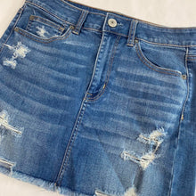 Load image into Gallery viewer, American Eagle jean skirt
