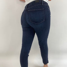 Load image into Gallery viewer, PAIGE skinny jeans
