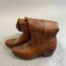 Load image into Gallery viewer, Fashion Cowgirl boots
