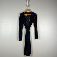 Load image into Gallery viewer, Ann Taylor lounge robe
