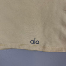 Load image into Gallery viewer, Alo Yoga active crop top tee

