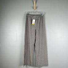 Load image into Gallery viewer, Vintage reed hunter pants
