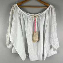 Load image into Gallery viewer, La la luxe blouse
