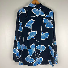 Load image into Gallery viewer, Cabi iris blouse
