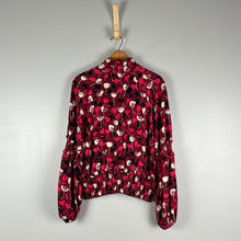 Load image into Gallery viewer, Cabi long sleeve blouse
