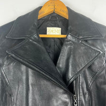 Load image into Gallery viewer, Retro Cache leather jacket
