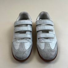 Load image into Gallery viewer, Steve Madden momentum sneakers
