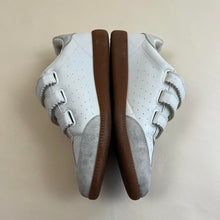 Load image into Gallery viewer, Steve Madden momentum sneakers
