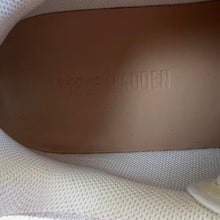 Load image into Gallery viewer, Steve Madden momentum sneakers
