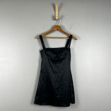 Load image into Gallery viewer, Black unbranded mini dress
