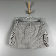 Load image into Gallery viewer, American Eagle cargo skort
