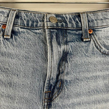 Load image into Gallery viewer, Pistola distressed jean shorts
