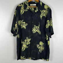Load image into Gallery viewer, Tommy Bahama men’s shirt
