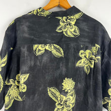 Load image into Gallery viewer, Tommy Bahama men’s shirt
