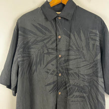 Load image into Gallery viewer, Tommy Bahama men’s shirt
