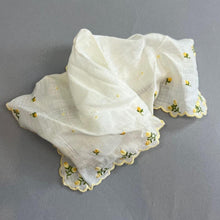 Load image into Gallery viewer, Vintage floral handkerchief
