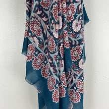 Load image into Gallery viewer, Boho patterned scarf
