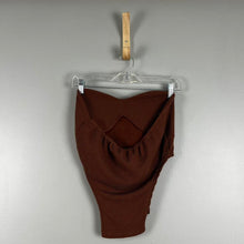 Load image into Gallery viewer, Pretty little thing strapless top
