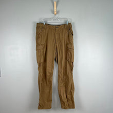 Load image into Gallery viewer, Carhartt men’s cargo pants

