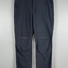 Load image into Gallery viewer, Carhartt men’s pants
