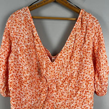 Load image into Gallery viewer, H&amp;M floral blouse
