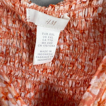 Load image into Gallery viewer, H&amp;M floral blouse
