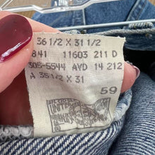 Load image into Gallery viewer, Vintage Lee mom jeans
