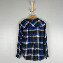 Load image into Gallery viewer, cloth + stone flannel
