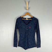 Load image into Gallery viewer, Levi’s heathered long sleeve
