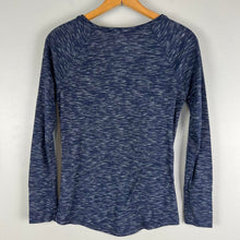 Load image into Gallery viewer, Levi’s heathered long sleeve
