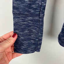 Load image into Gallery viewer, Levi’s heathered long sleeve
