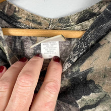 Load image into Gallery viewer, Vintage redhead long sleeve
