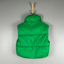 Load image into Gallery viewer, Unbranded puffer vest
