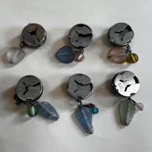 Load image into Gallery viewer, Vintage NONY New York button covers
