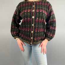 Load image into Gallery viewer, Vintage Icelandic Design sweater
