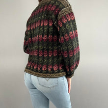 Load image into Gallery viewer, Vintage Icelandic Design sweater
