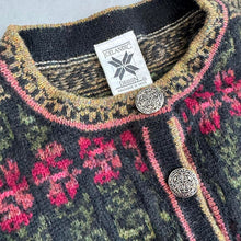 Load image into Gallery viewer, Vintage Icelandic Design sweater
