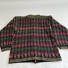 Load image into Gallery viewer, Vintage Icelandic Design sweater
